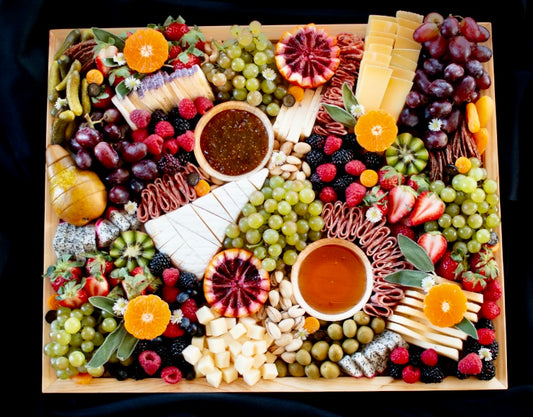 MEDIUM CHARCUTERIE BOARD/Jennifer Carlsen